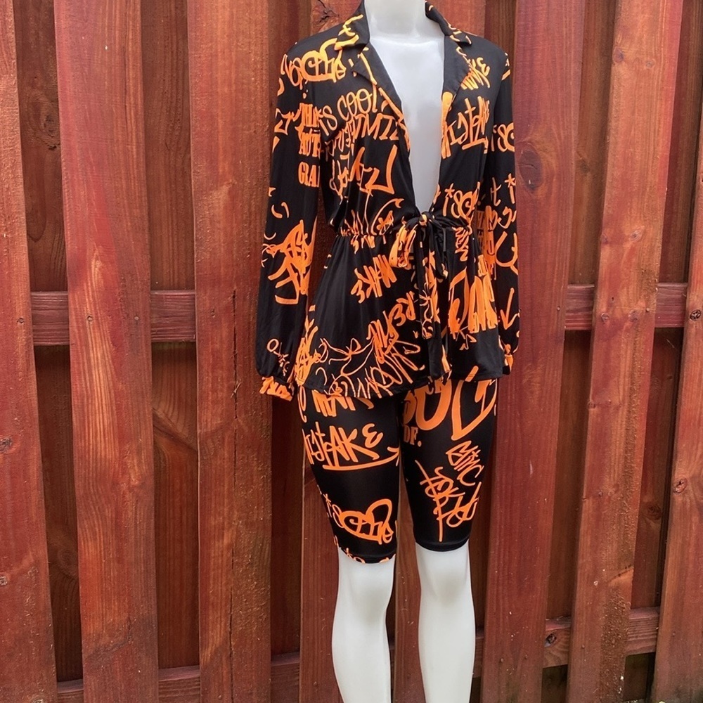Women's Black & Orange Graffiti Print Pantsuit Size S - Picture 2 of 9